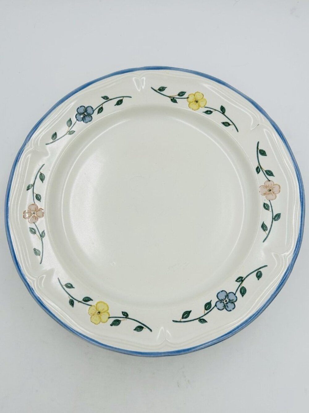 The Cellar Odette Round Serving Platter 12.25" Chop Plate Floral Rim FW-1329
